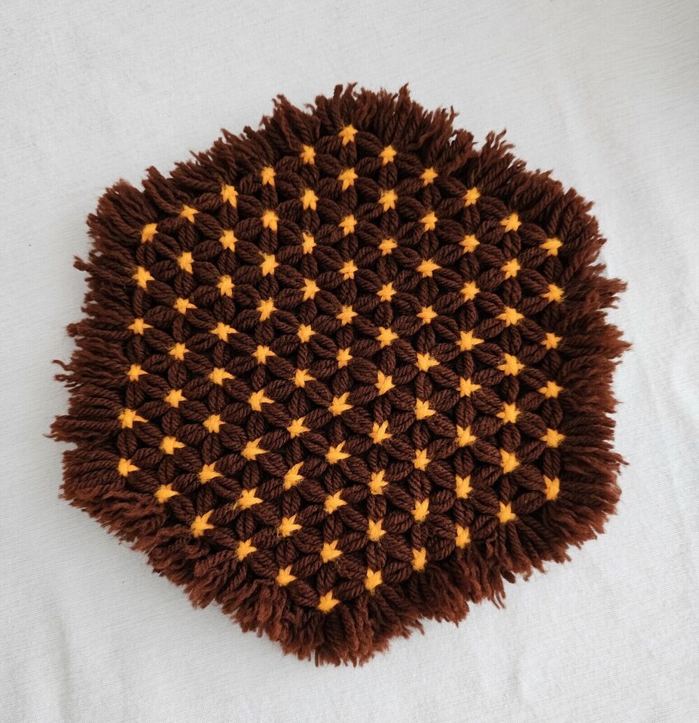 VTG Doily Retro Crochet Yarn Knitted 70s Brown Fringe Hexagon Boho Trivet